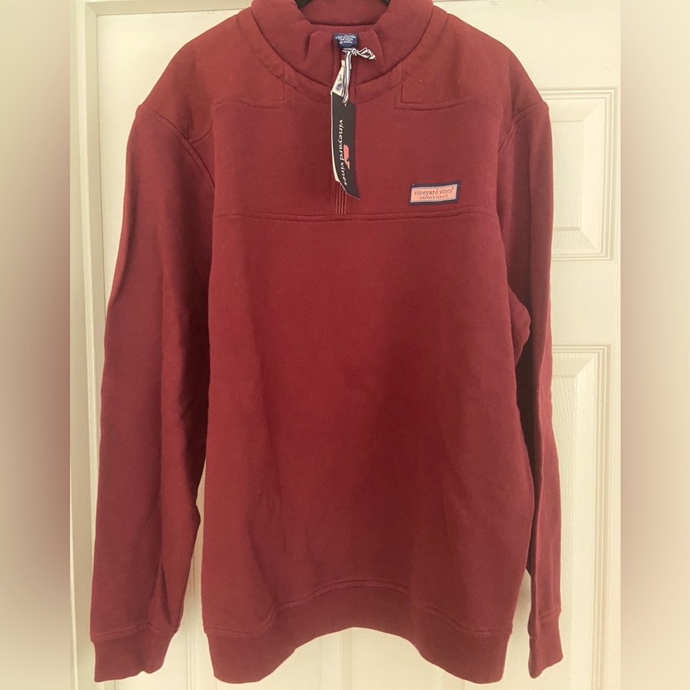 NWT - Mens Vineyard Vines Custom Shep Shirt. Size Small.